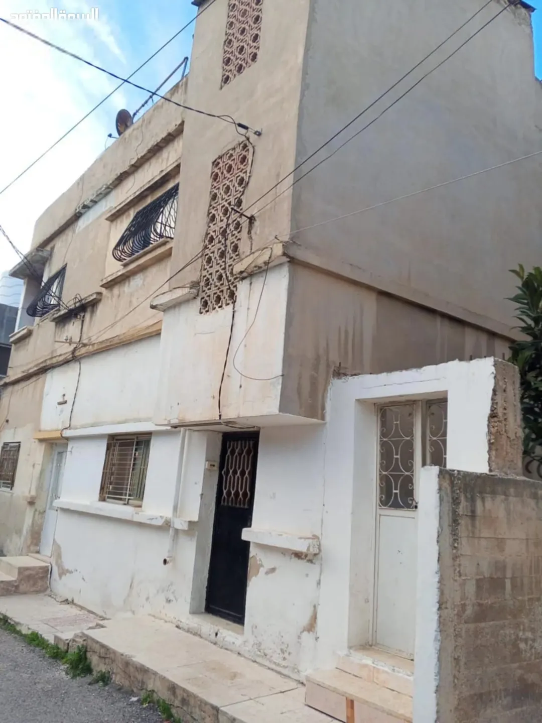 منزل واسع للبيع في إربد – الحي الشرقي