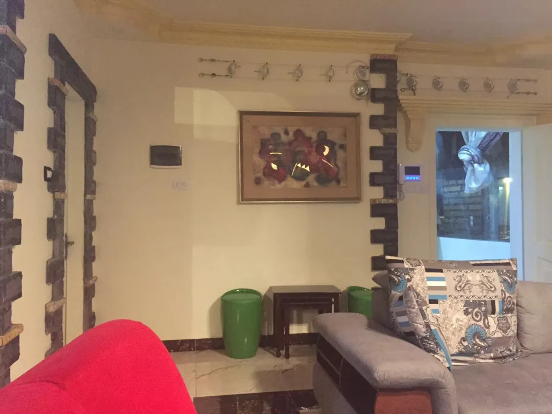 شقة دوبلكس مع شقة منفصلة للبيع في جبل المغير – الزرقاء