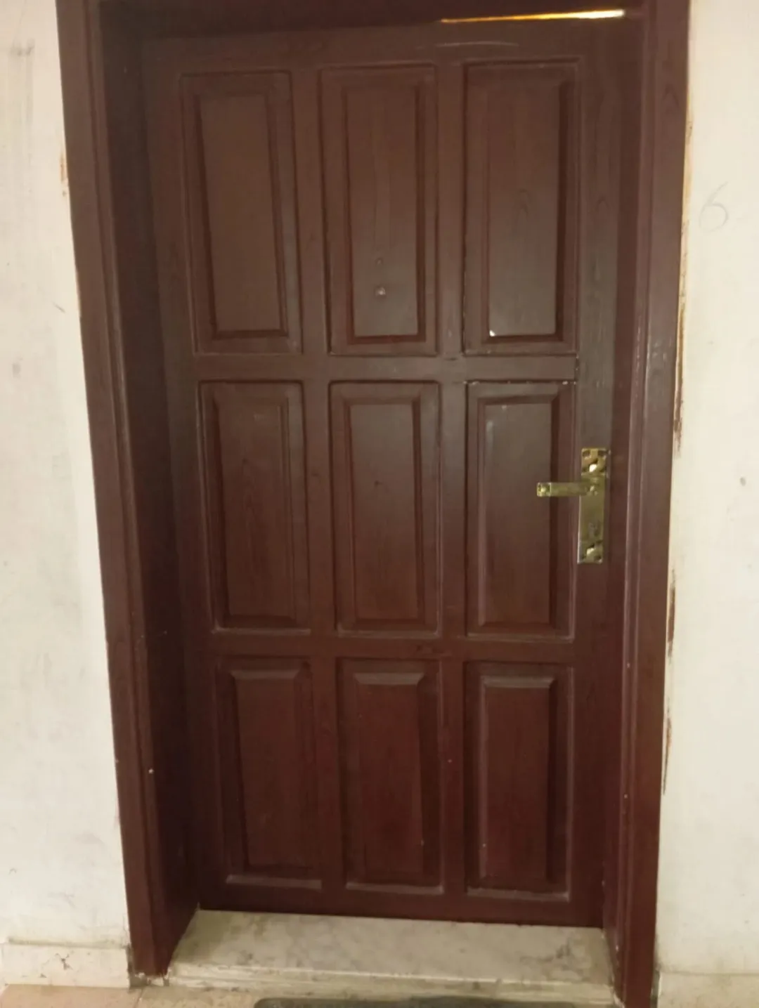 شقه للبيع بمنطقة الذراع الغربي عمان
