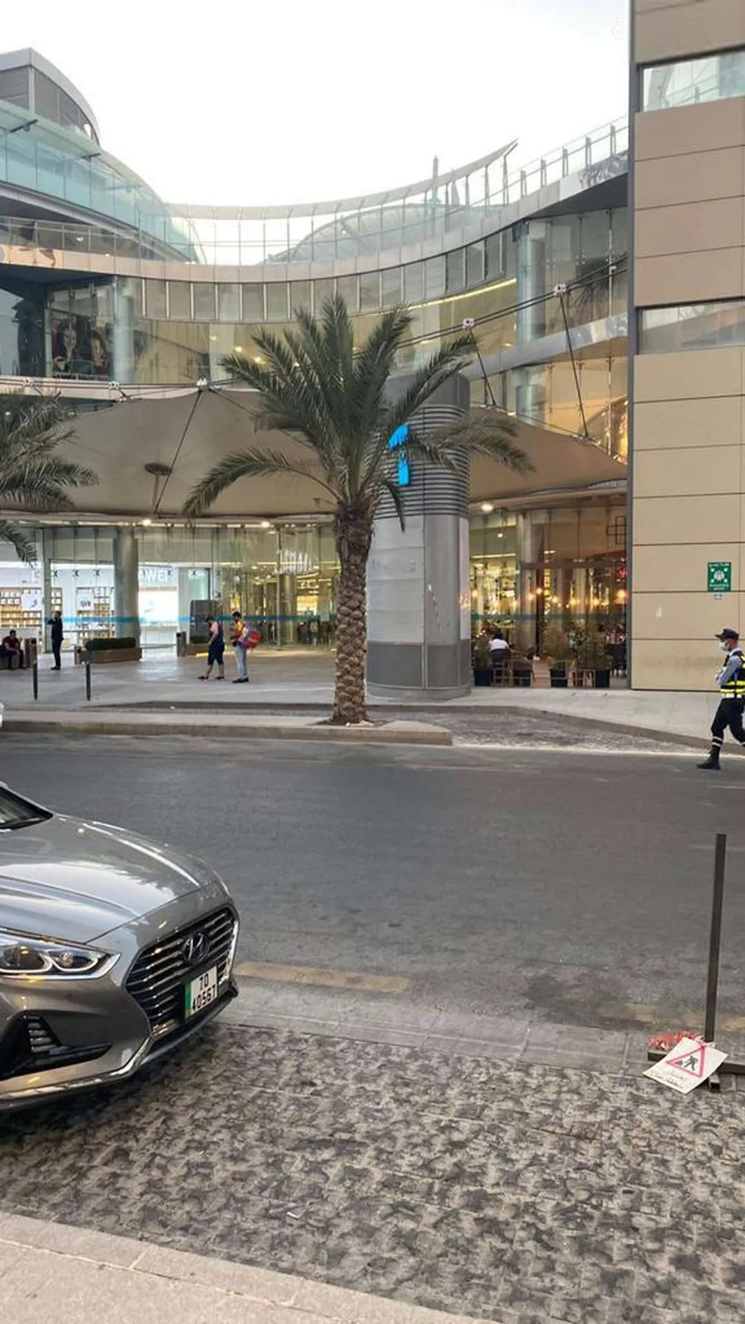 شقة فاخرة للإيجار في قلب العبدلي – عمان الاردن | ID 580746