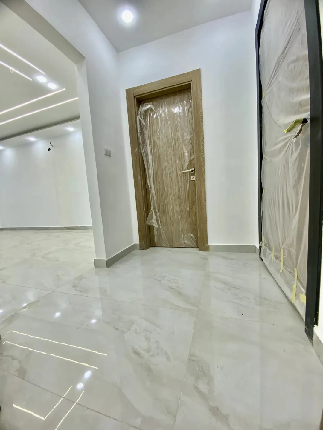شقة سكنية فاخرة في اليادودة – طابق أول 175 متر