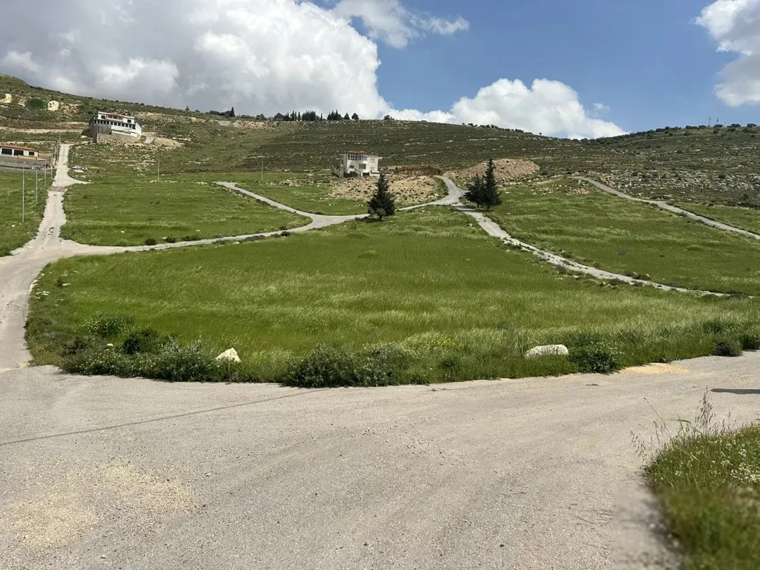 فرصة قطعة أرض في الكمشة للبيع