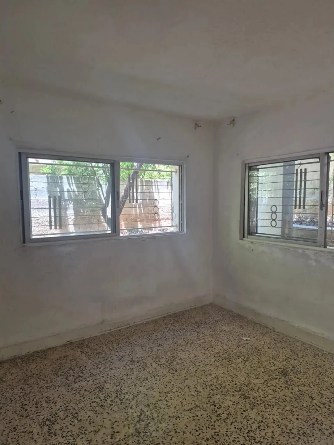 فرصة استثمارية مميزة – عمارة سكنية كاملة للبيع في حي العماوي – الجبل الأخضر – عمّان