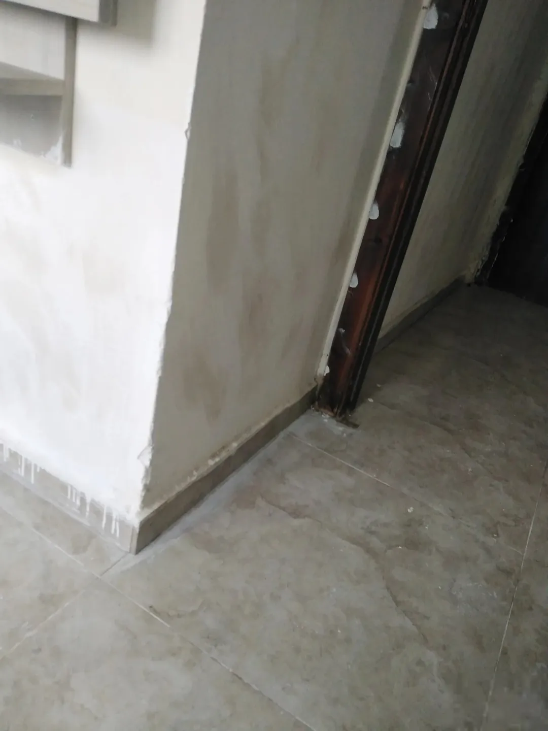 استديو 70 متر مقسوم لاستديوهات 2 كل استديو 35 متر مفروش منطقه مقابل الجامعه الاردنيه