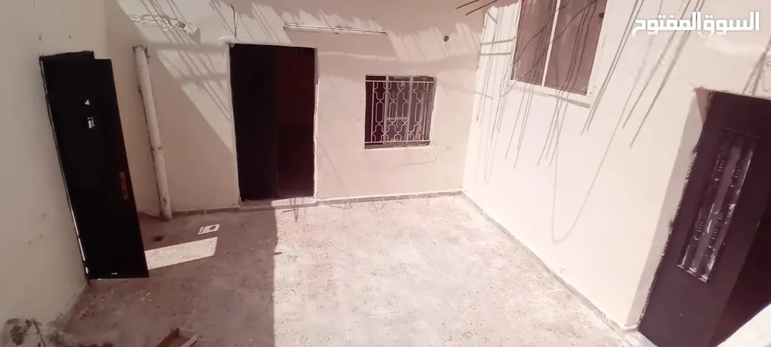 منزل مستقل داخل محافظه المفرق بسعر 21000