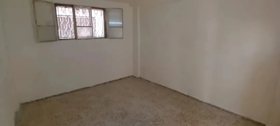منزل مستقل داخل محافظه المفرق بسعر 21000