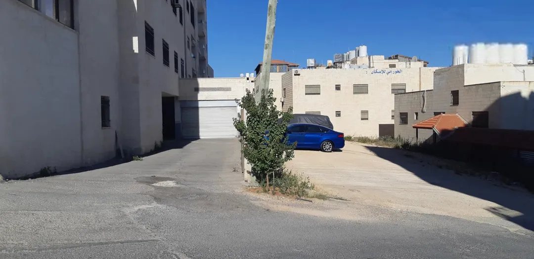 شقة طابق ثاني مميزة جدا اطلالة دائمة مقابل الاكاديمية البحرية