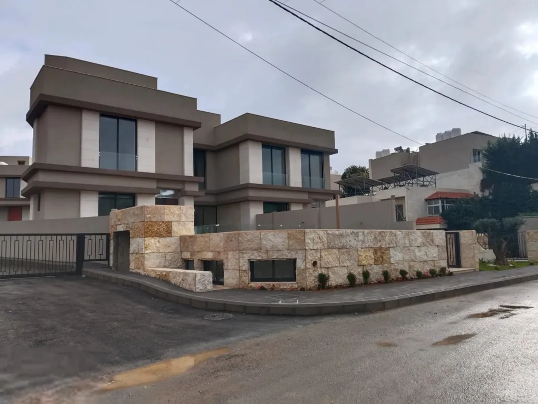 فلل جديدة للبيع في دابوق باسعار تبدأ من 575 الف قابل للتفاوض حاصلة على شهادة البناء الاخضر