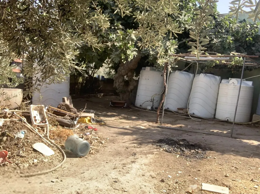 قطعة ارض قرب ابو زغلة المقابلين بمساحة 436 م