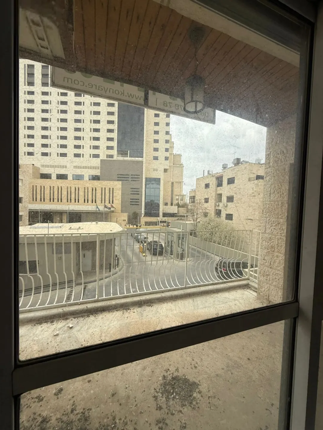 شقة فاخرة محدثة ومجهزة للانتقال بموقع استثنائي