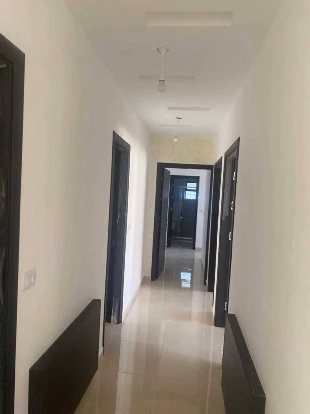 روف مفروش فاخر مع قرميد جديد للإيجار في الجبيهة – عمان | ID 917771