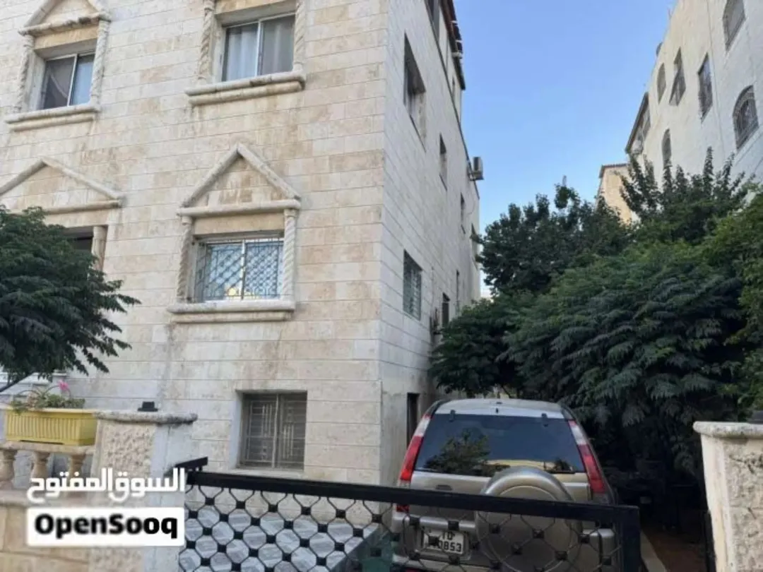 عمارة ياسمين طابقان مع رووف ساحر بسعر حرّ يعكس المرونة