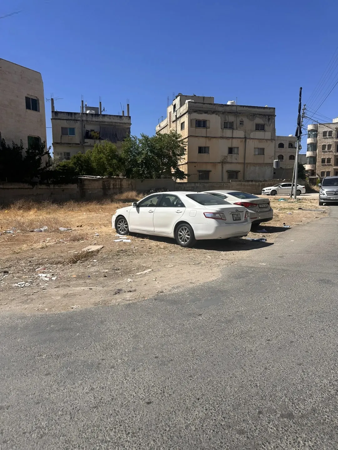 أرض سكنية للبيع في ضاحية الحاج حسن