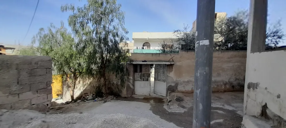 بيت فاخر مع قطعة أرض للبيع