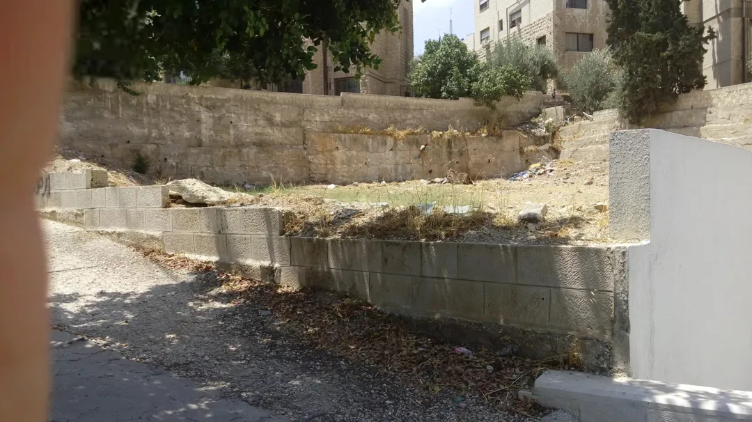 ارض مكاتب للبيع -رقم القطعة: 1322 عمان الدوار الثالث -مقابل مجموعة الخليج للتأمين