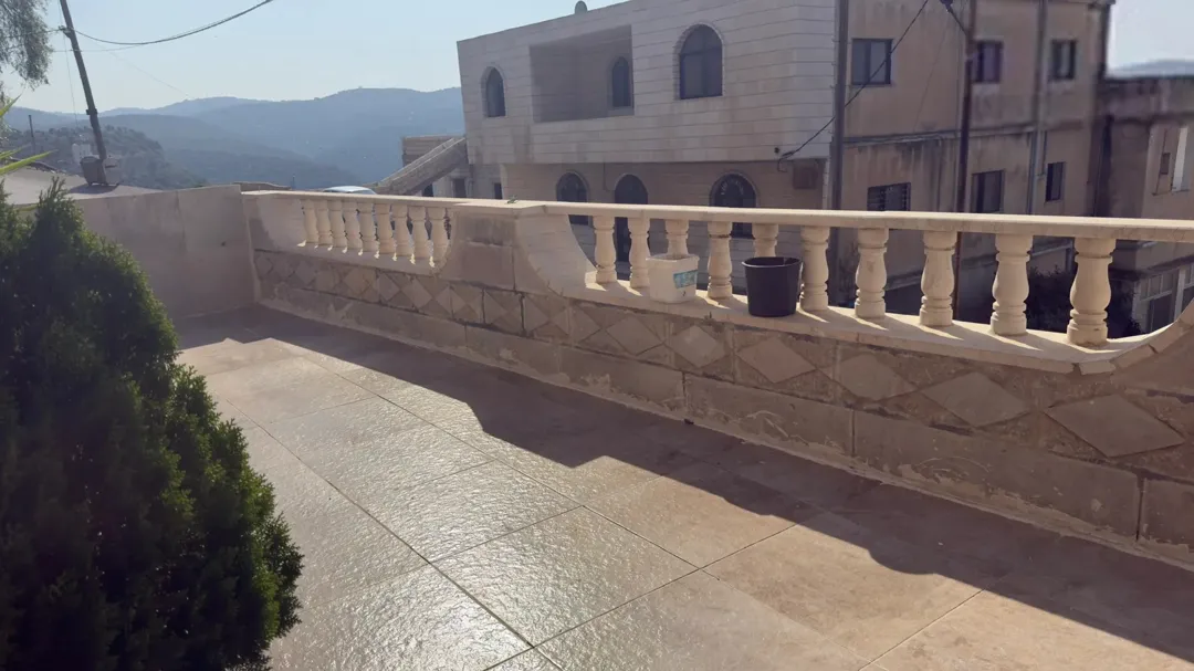 منزل شبه جديد