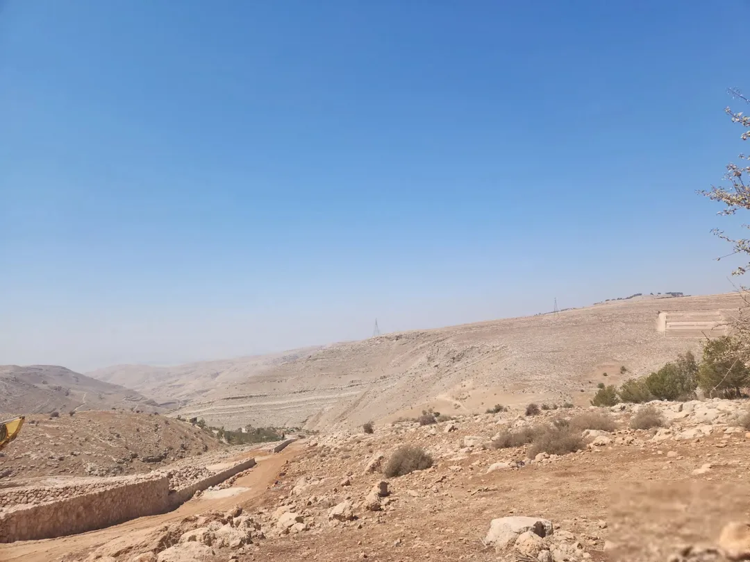 ارض مميزة للبيع في ماحص ام الفول بدر الجديدة – حي الاميرات