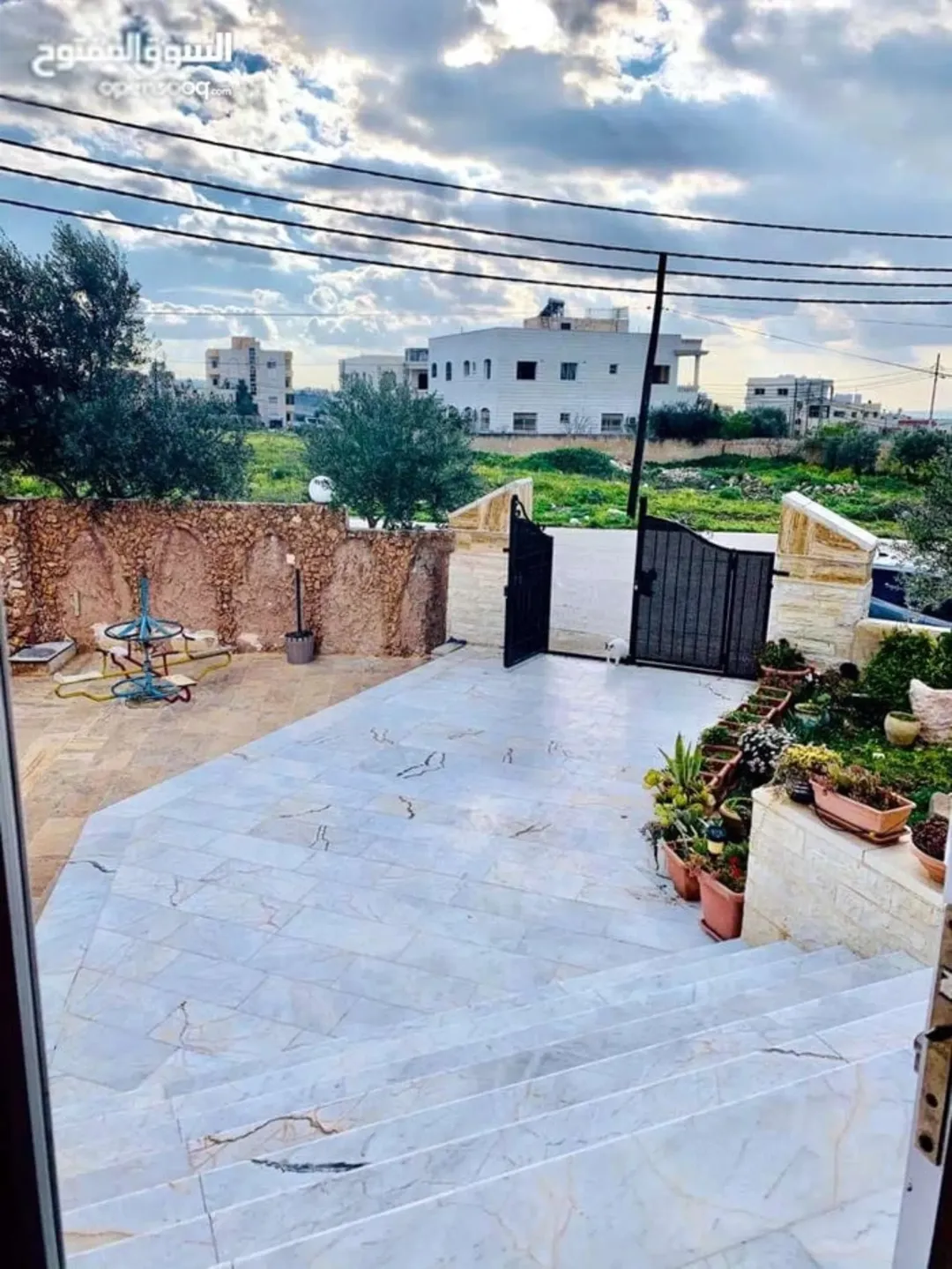 فيلا فاخرة للبيع في أبان – إربد