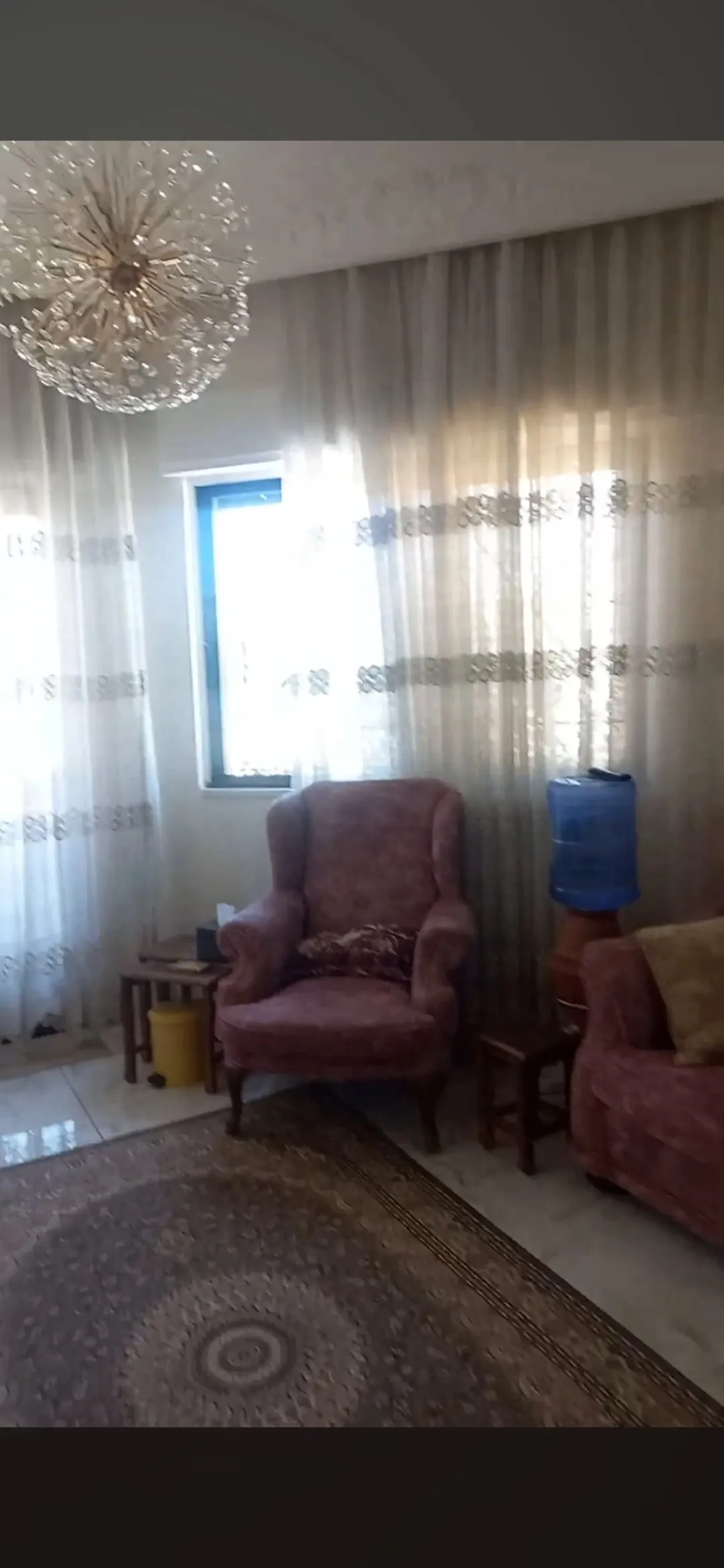 شقة مميزة للبيع في عمان الغربية طابق أول