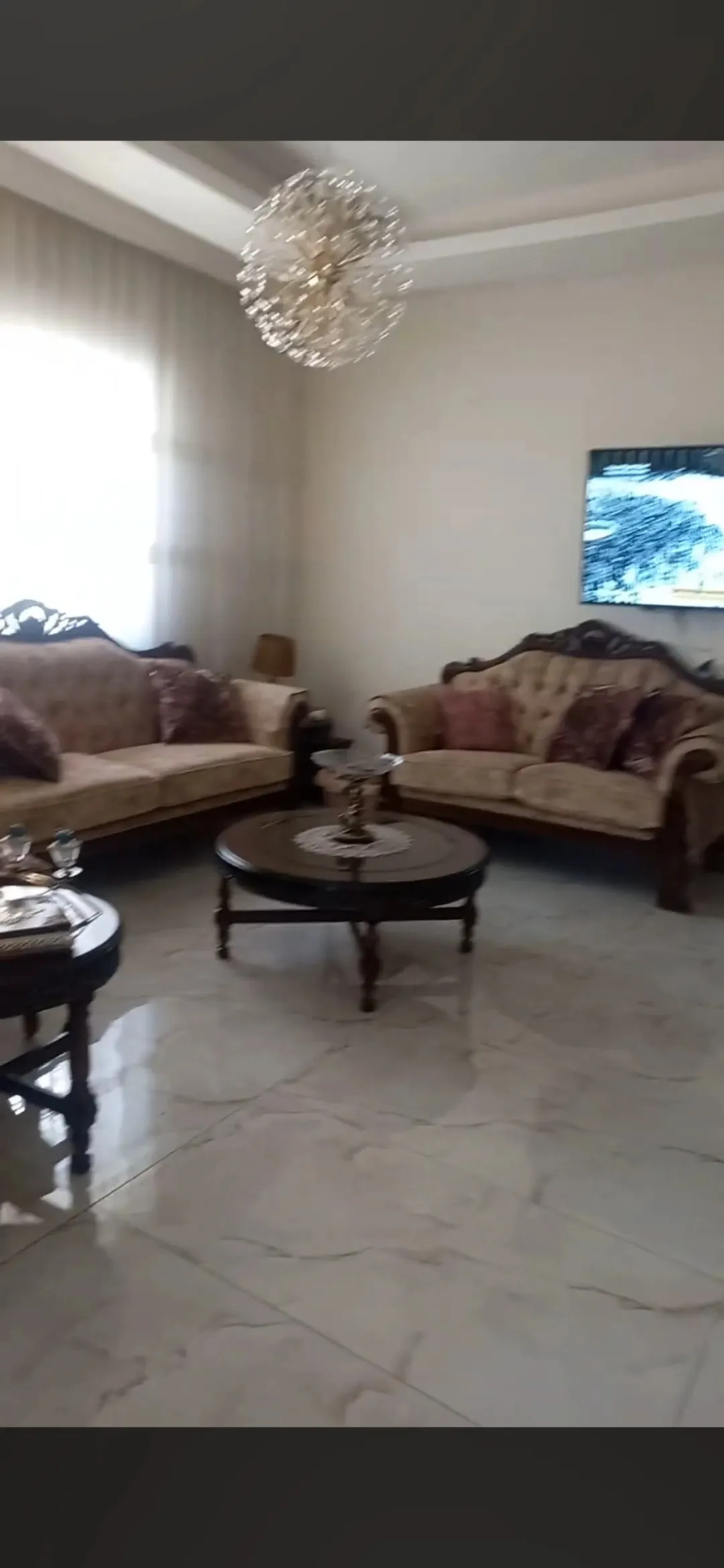 شقة مميزة للبيع في عمان الغربية طابق أول