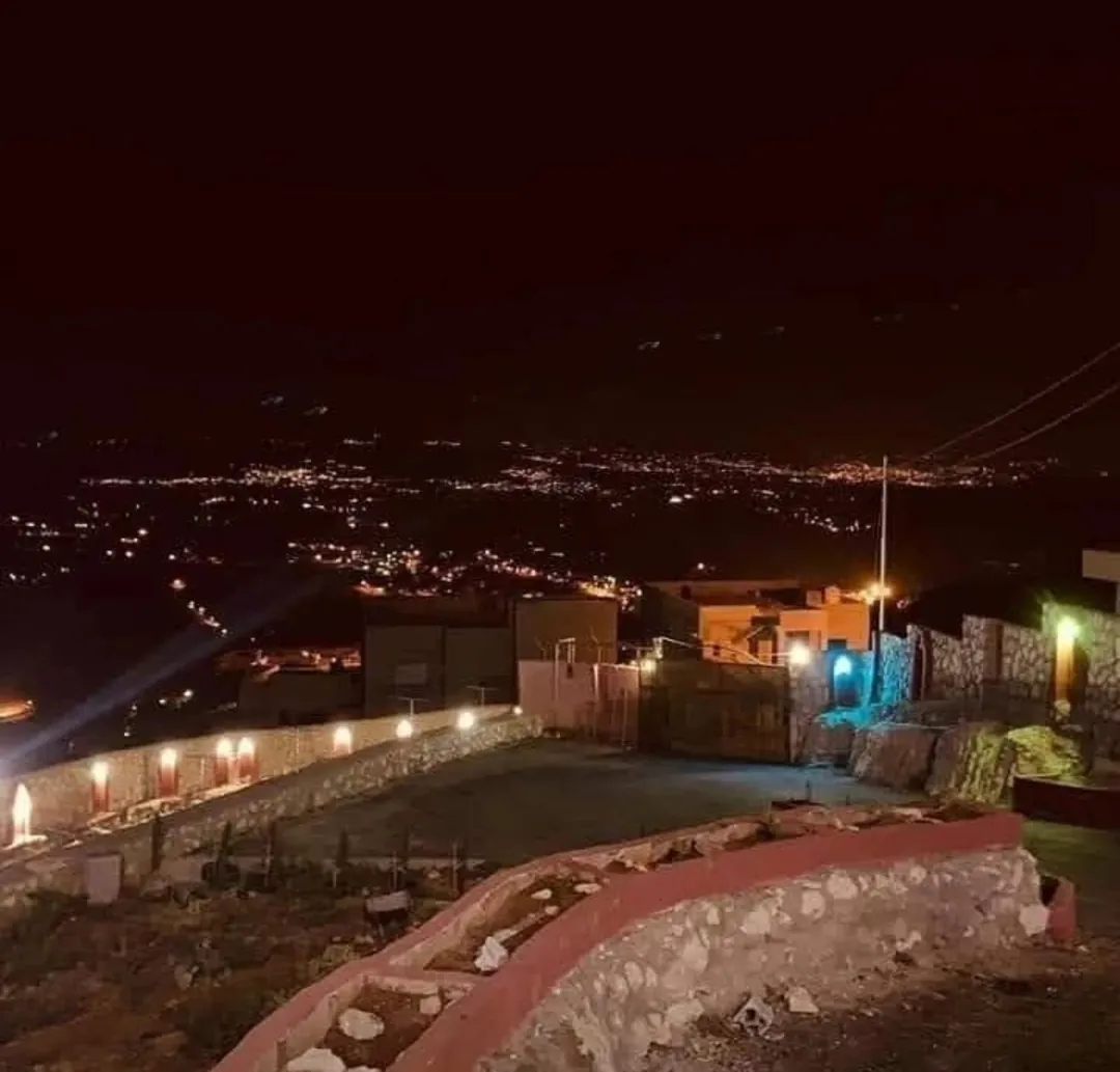 شاليه فاخر للبيع في الرميمين