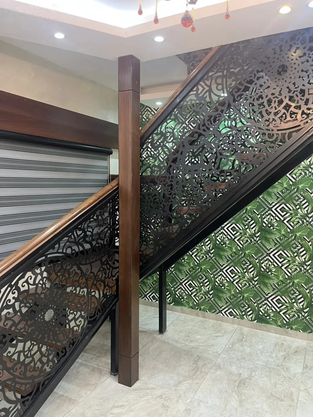 شقة فاخرة وواسعة للبيع في طبربور