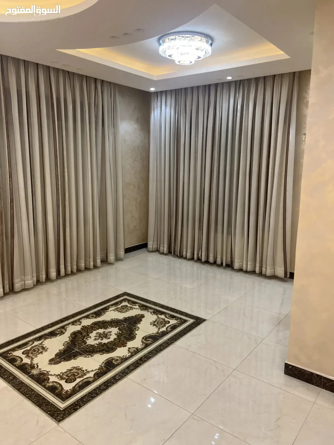 شقة فاخرة وواسعة للبيع في طبربور