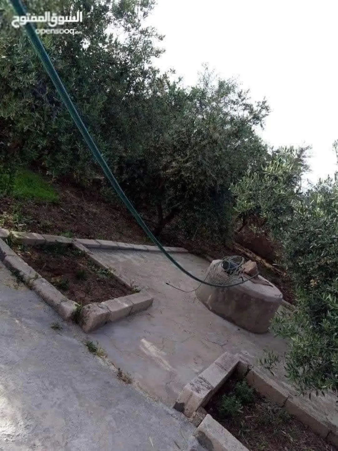 بيت طابقين للبيع في غرب اربد