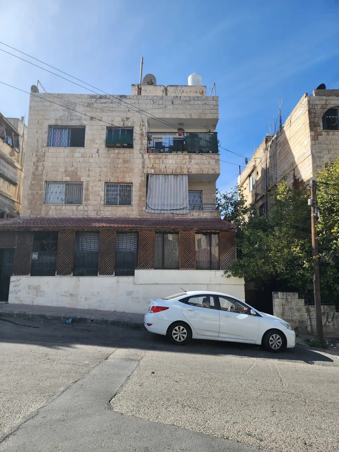 شقة للبيع في الجبل الأخضر – قرب ديوان النتشة
