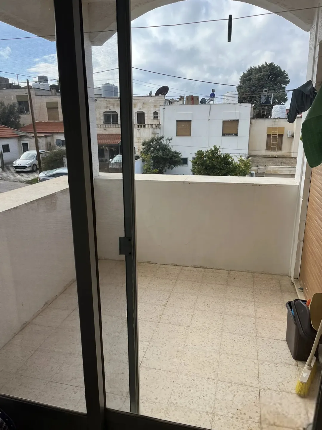 شقة للبيع في أبو نصير بإطلالة مميزة على إربد