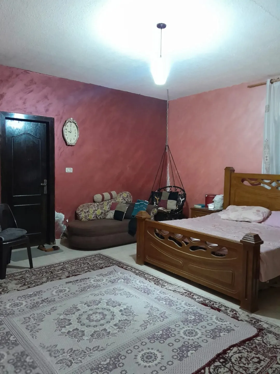شقة شبه أرضية مميزة للبيع في جبل الزهور