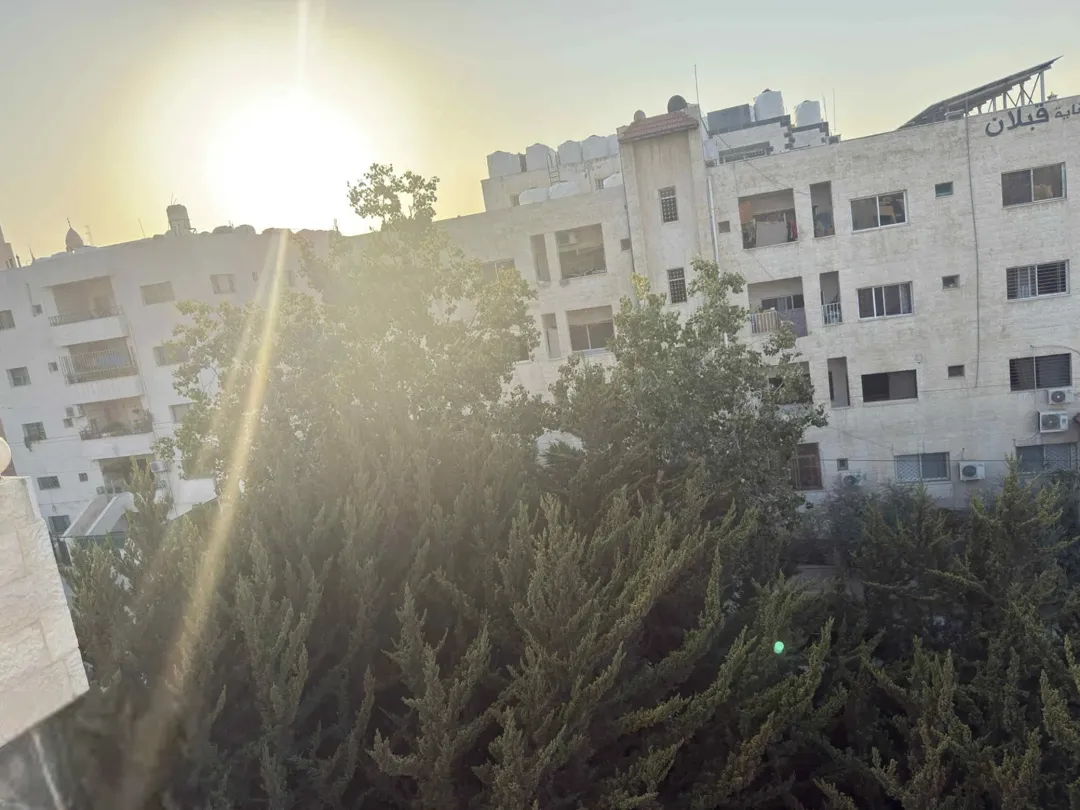 فيلا سكنية وتجارية للبيع في إربد – الحي الجنوبي