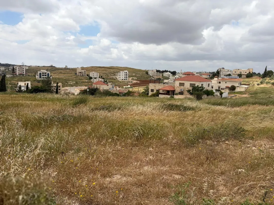 ارض سكنية للبيع خلف مدرسة الشويفات