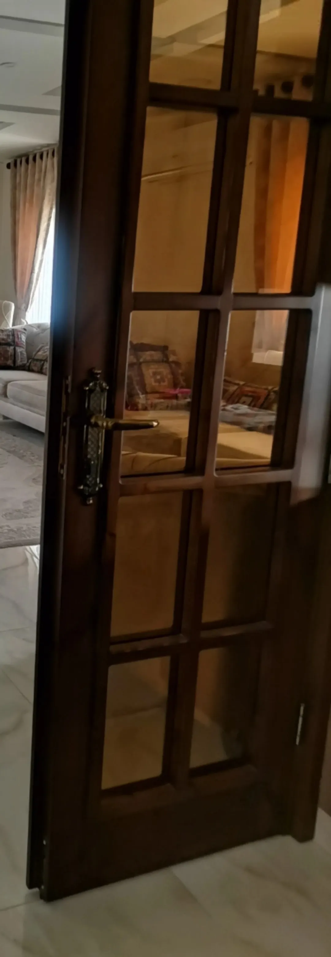 شقة حديثة ومميزة بإطلالة ساحرة وخصوصية تامة للبيع