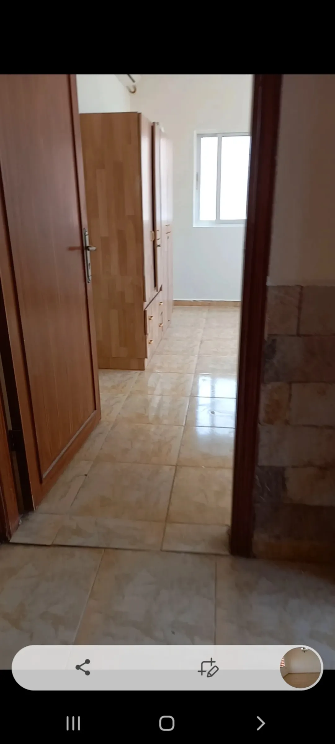 منزل مستقل دوبلكس أمريكي طابقين واجهة أمامية من الحجر وساحة