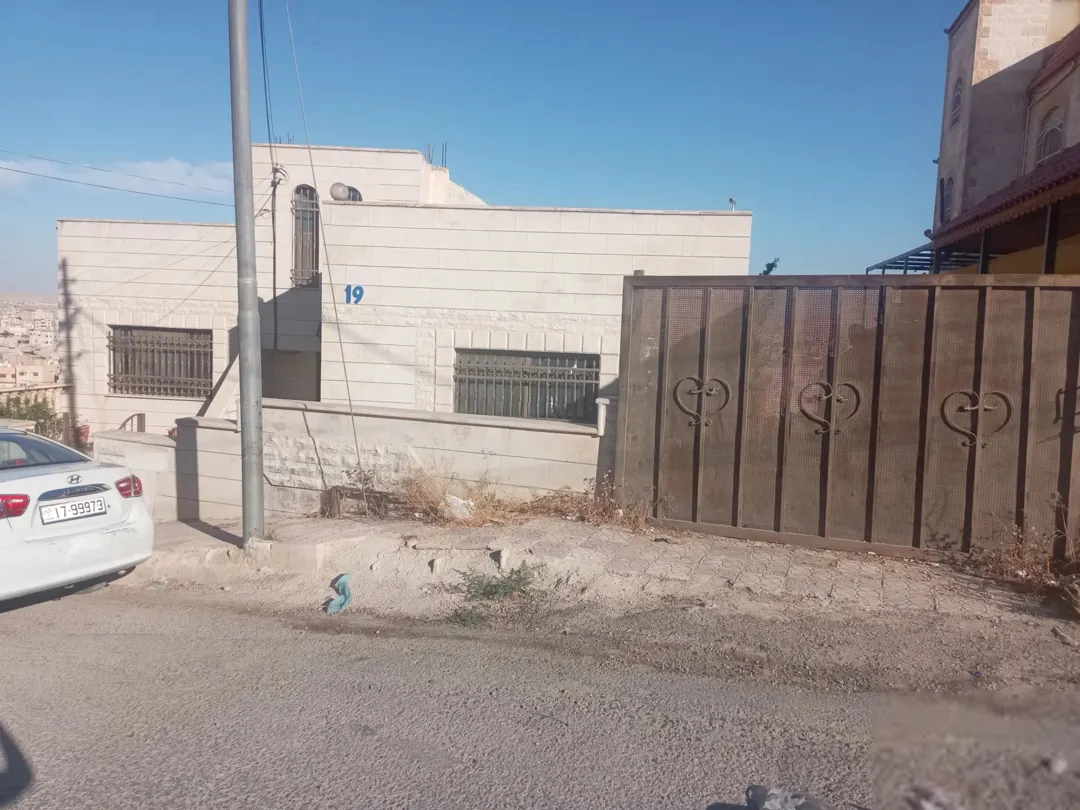 منزل مستقل للبيع في الرصيفة – حي القادسية