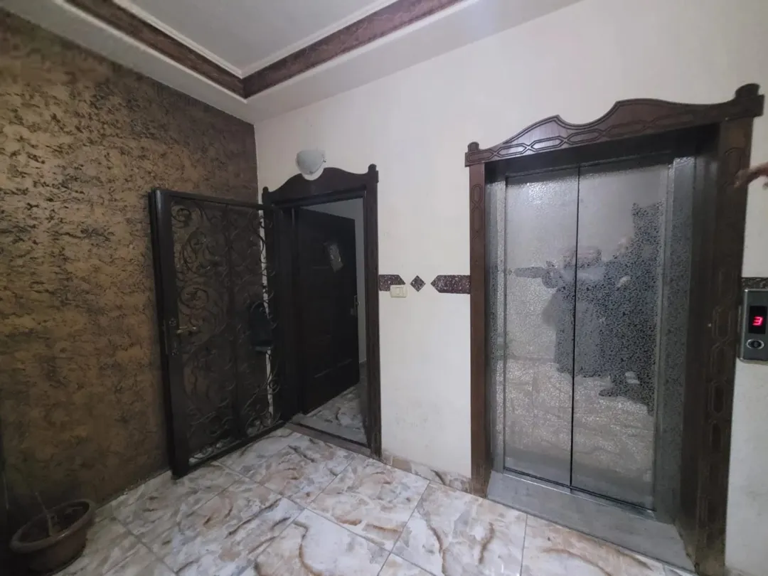 شقة مميزة للبيع في عرجان الشرقية بموقع استراتيجي