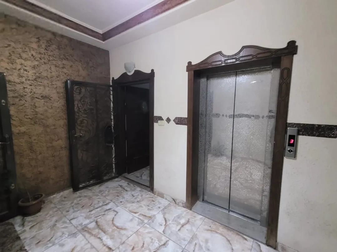 شقة مميزة للبيع في عرجان الشرقية بموقع استراتيجي