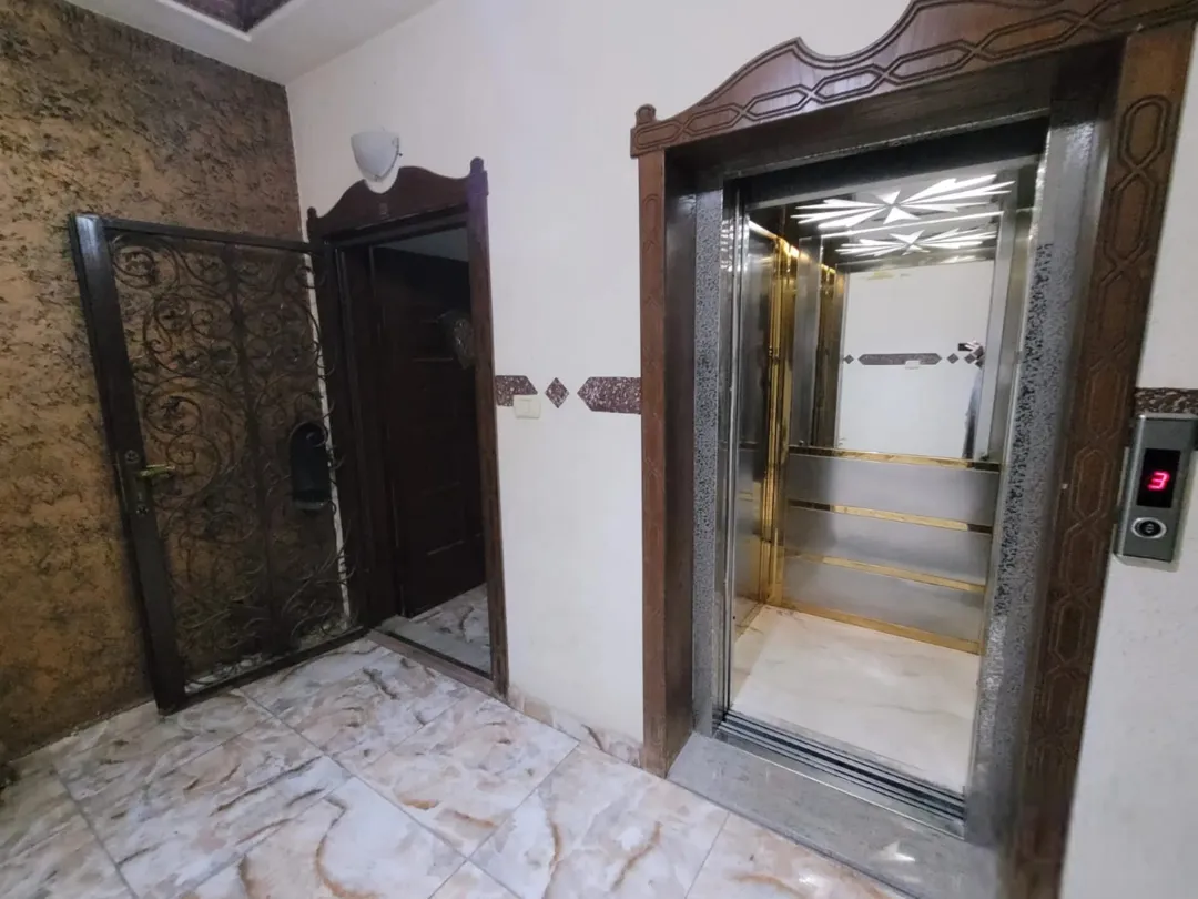 شقة مميزة للبيع في عرجان الشرقية بموقع استراتيجي