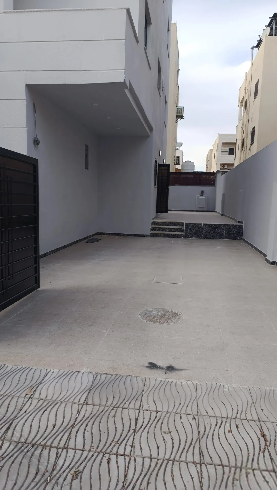 تملك طابق ارضي بالعاشره 92+200م ترسات الشرقي تشطيب فلل بسعر مغري 56 الف فقط — صورة 2