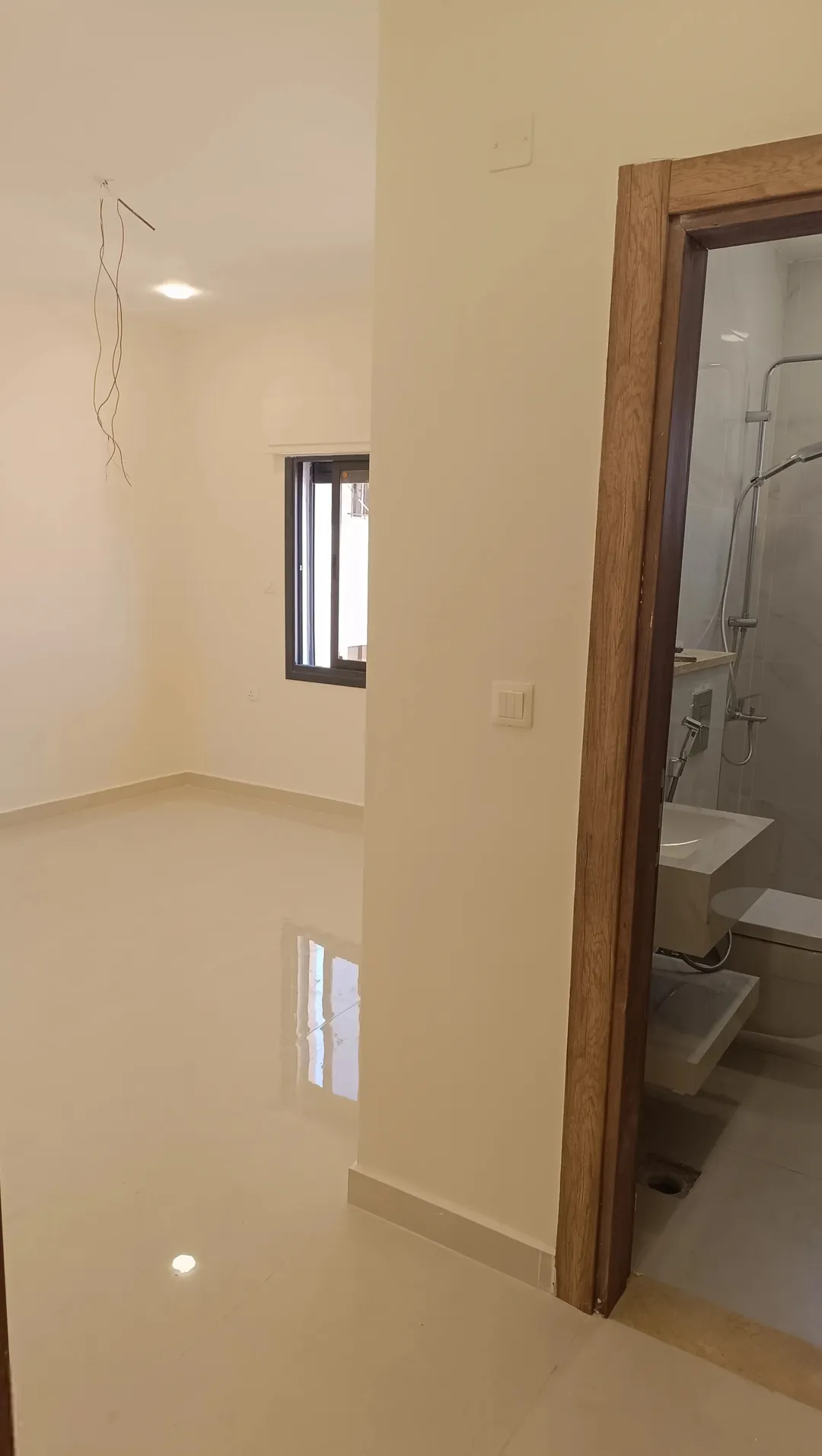 تملك طابق ارضي بالعاشره 92+200م ترسات الشرقي تشطيب فلل بسعر مغري 56 الف فقط