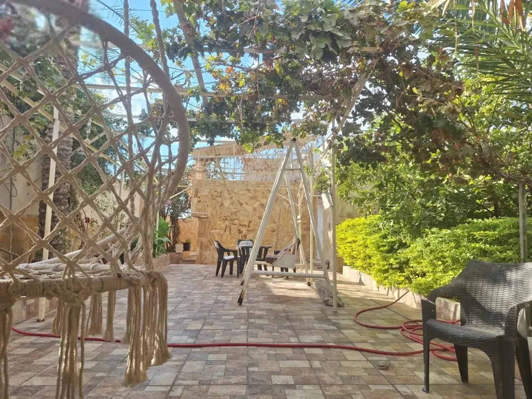 بيت مستقل مع مسبح