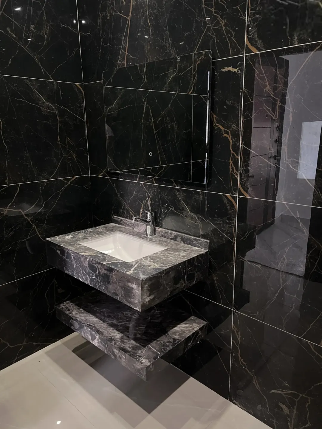 شقة طابق ارضي – 430 متر مميزه للبيع تشطيب فلل شركة حسام الجمزاوي للإسكان