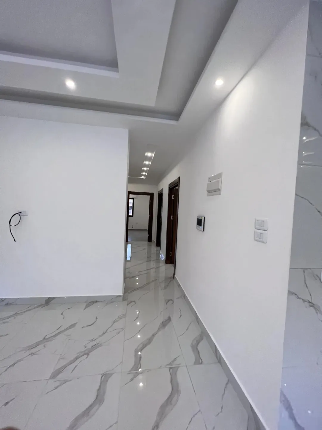 شقة طابق ارضي – 430 متر مميزه للبيع تشطيب فلل شركة حسام الجمزاوي للإسكان
