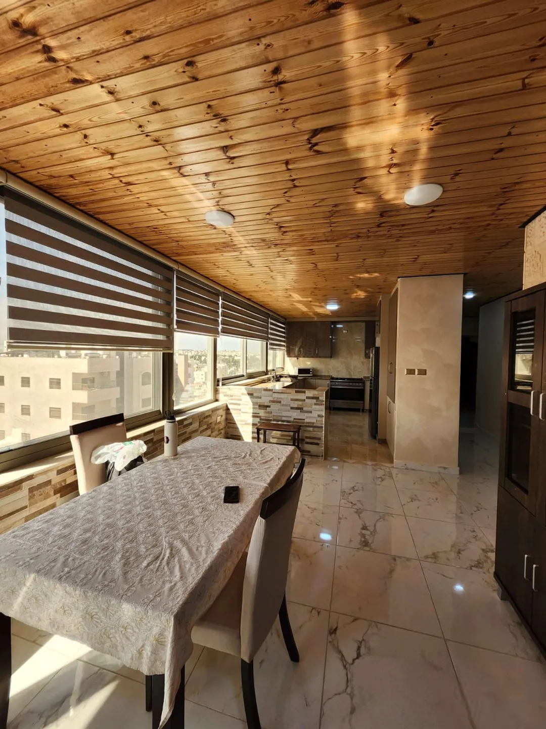 رووف فاخر للإيجار تصميم عصري – عمان الاردن | ID 583539