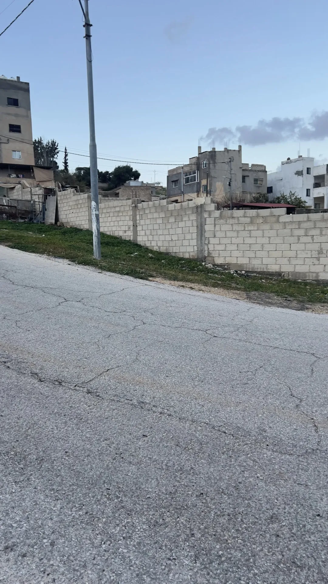 قطعة أرض بمساحة 1250 م2 في العبدلية بجانب مطل العبدليه و مدرسة المشاهير