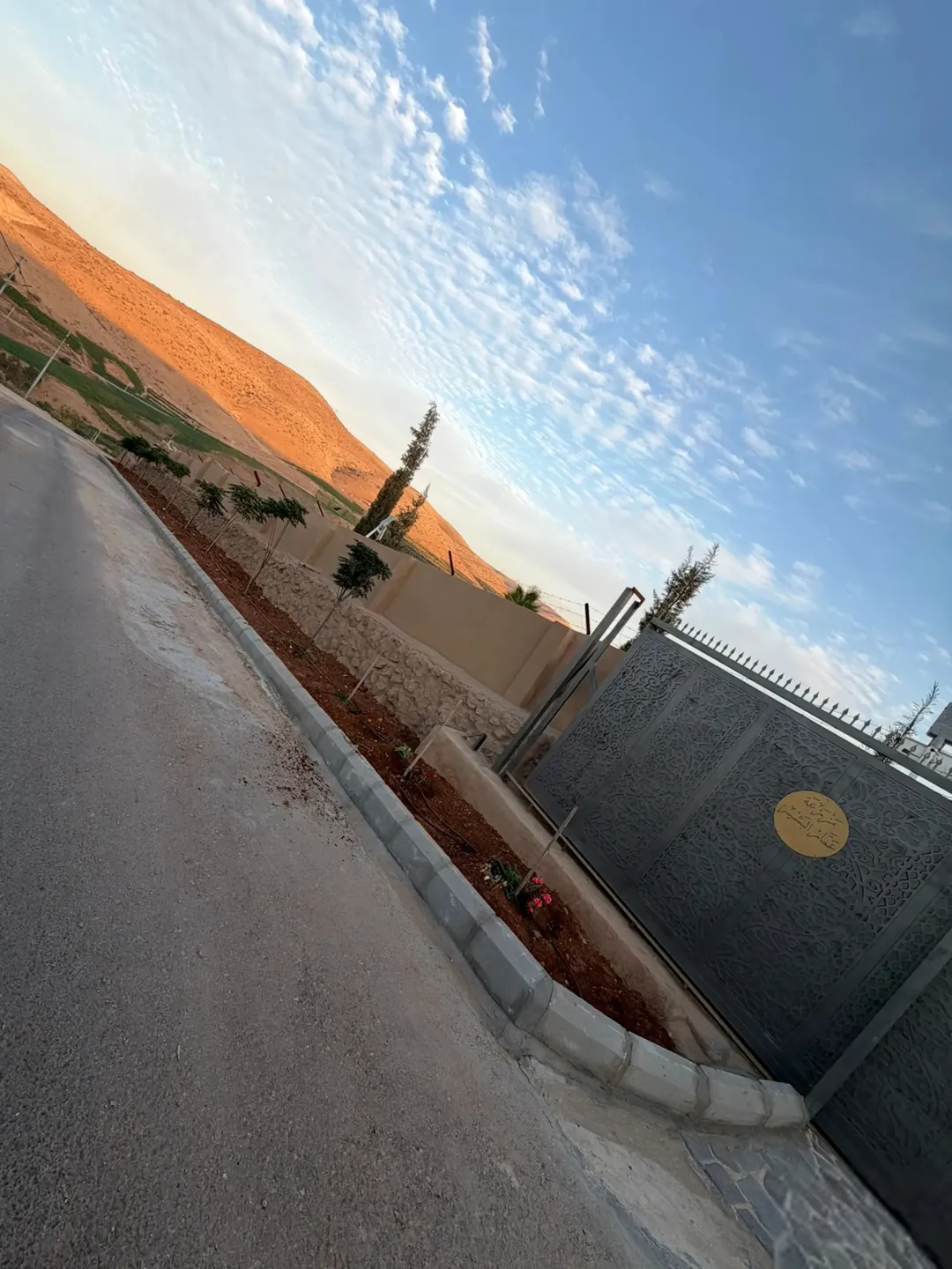 مزرعة حديثة وجديدة للبيع