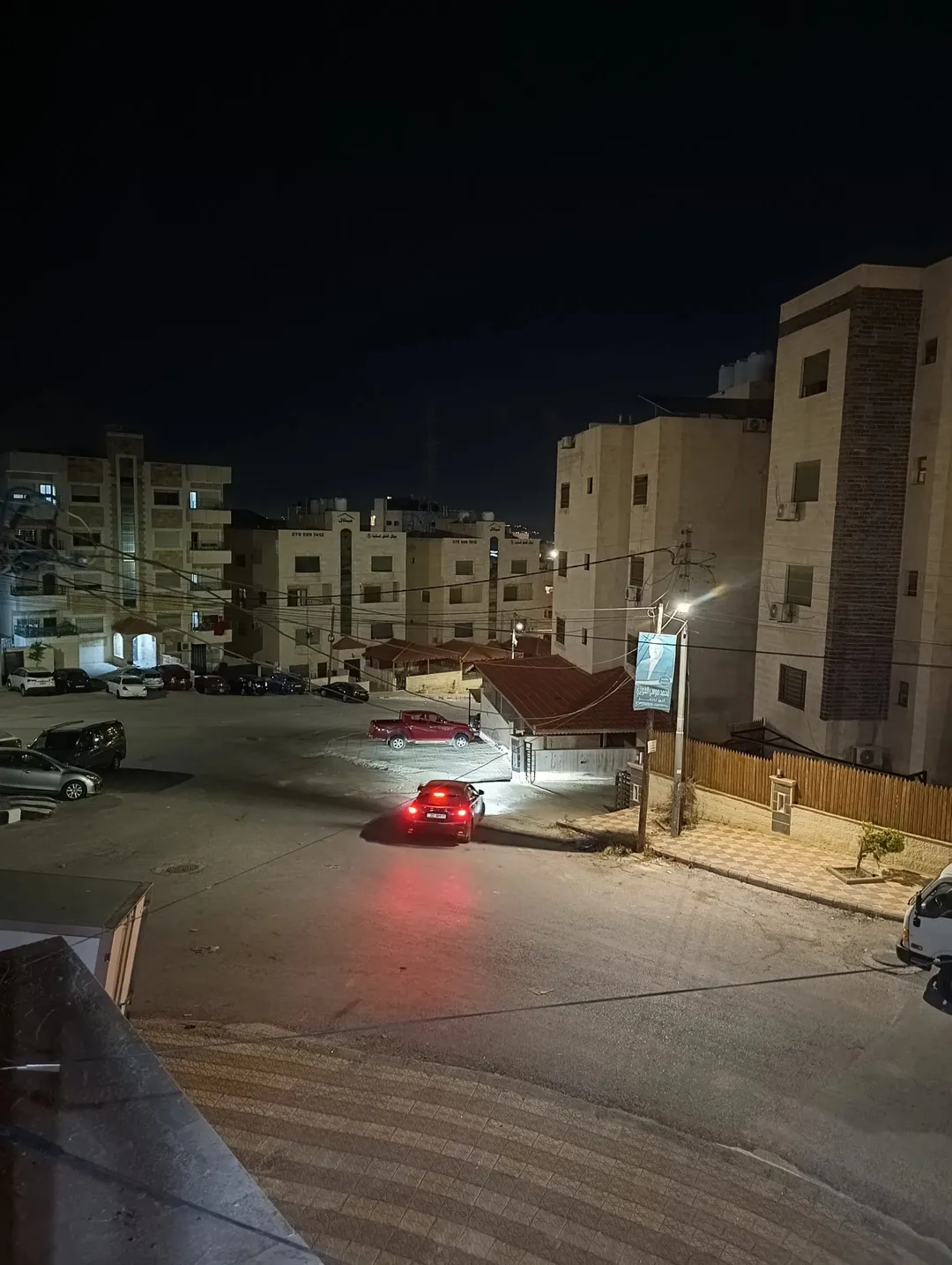 شقة طابقية … طابق أول شبه أرضي للبيع ( كاش ـ أقساط ـ بدل )