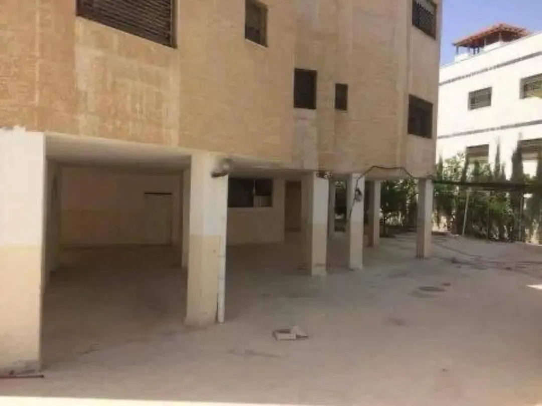 عمارة للبيع في المقابلين