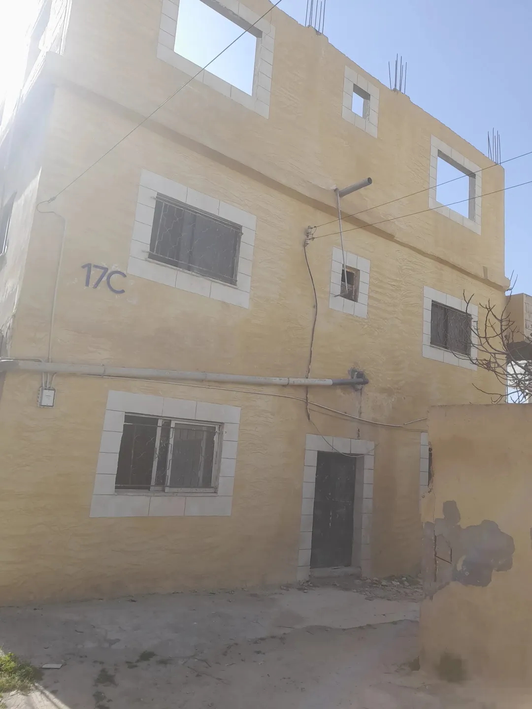 بيت للبيع للمهم يقرأ الإعلان جيدا ويتوصل ع الرقم